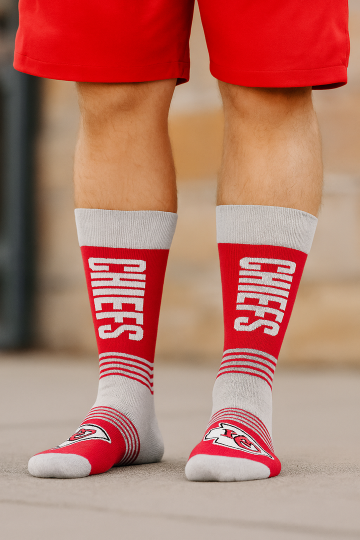 Kansas City Chiefs NFL Two-Pair Bare Feet Go Team Socks – One Size (UK Stock) - UKASSNI