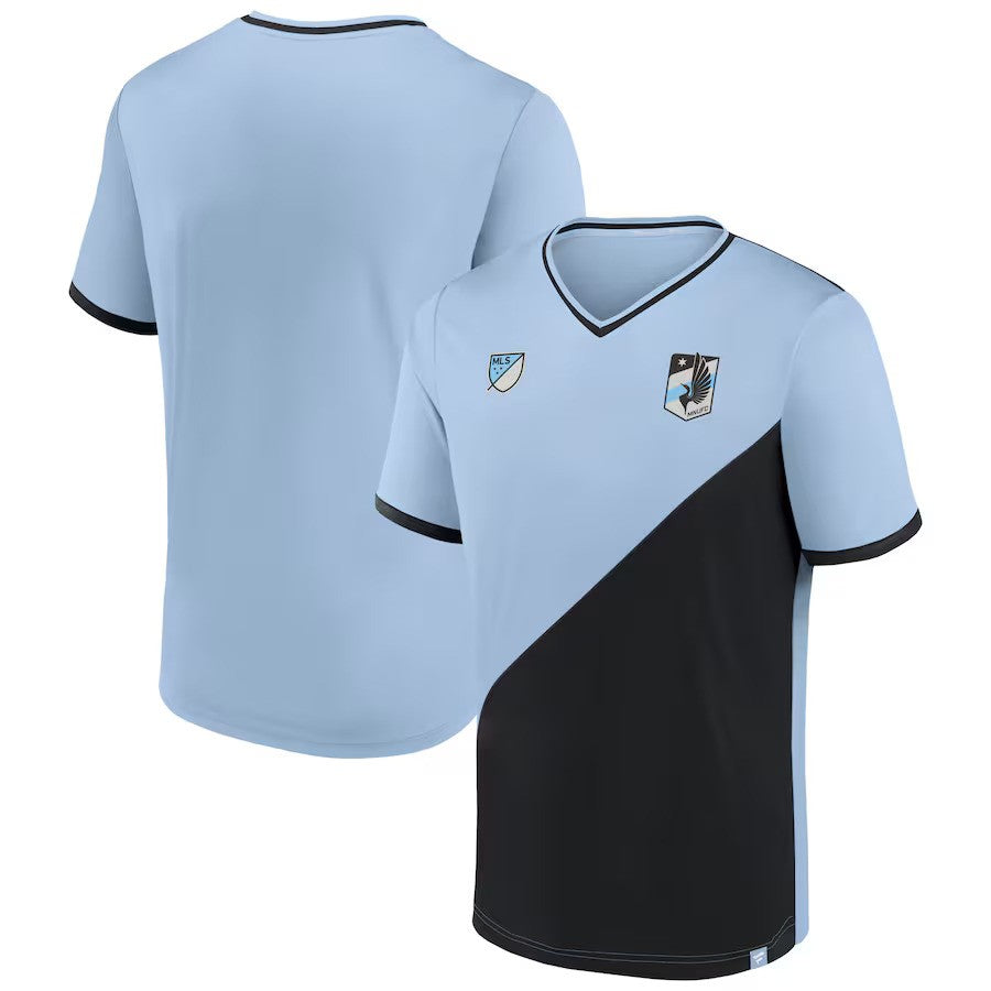Minnesota United FC Fanatics Branded Striker V-Neck T-Shirt - Light Blue/Black - UKASSNI