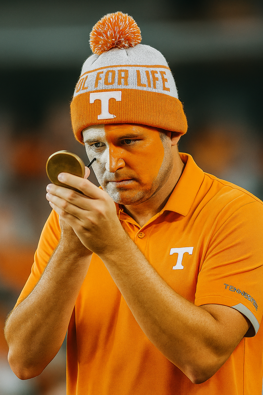Tennessee Volunteers NCAA Nike Local Peak Cuffed Knit Hat with Pom – White/Tennessee Orange (UK Stock) - UKASSNI