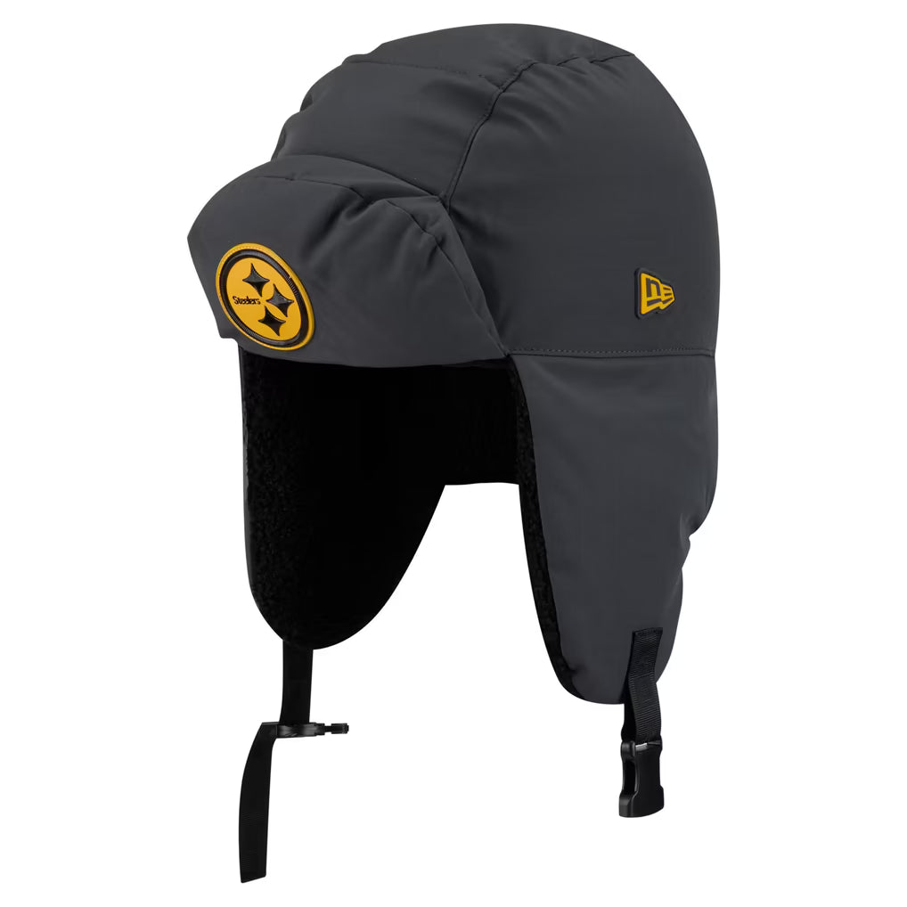 Pittsburgh Steelers Hat – NFL New Era 2026 Sideline Cold Weather Trapper – Charcoal (USA Sourced)